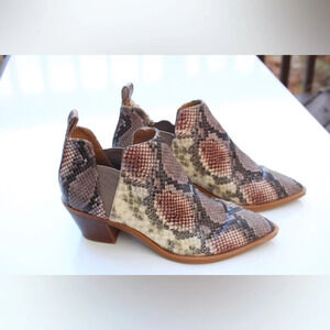 Dolce Vita  ankle boots